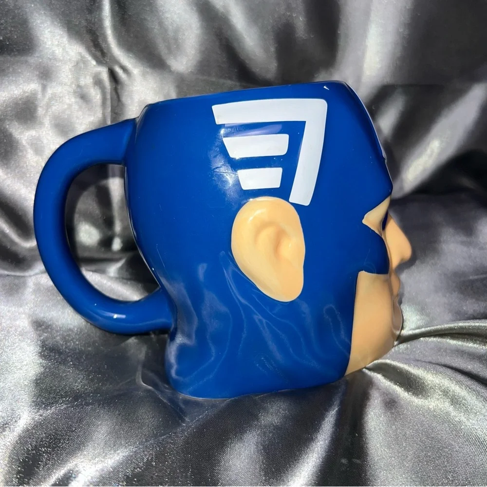 Marvel Captain America Collectible Coffee‎ Cup Mug Red White and Blue